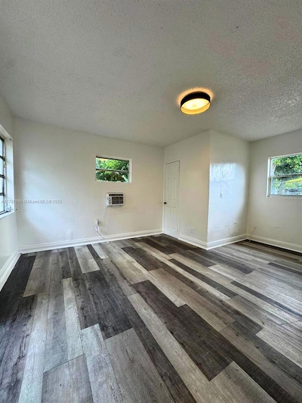1030 NW 106th St Unit B, Miami, FL 33150