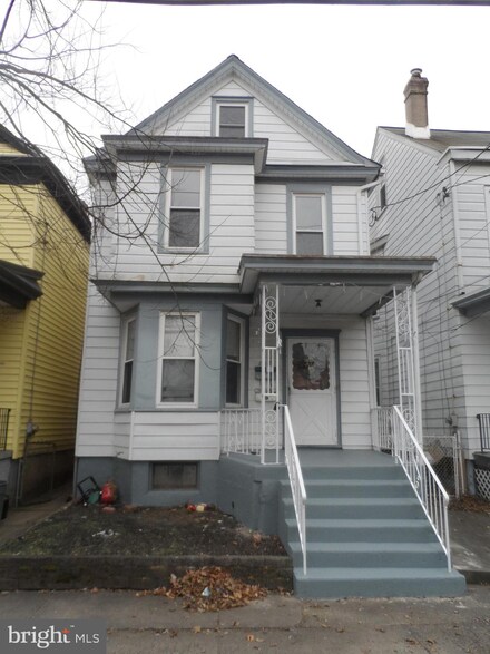 837 Revere Ave, Trenton, NJ 08629
