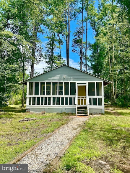 250 Wildwood Rd, Colonial Beach, VA 22443