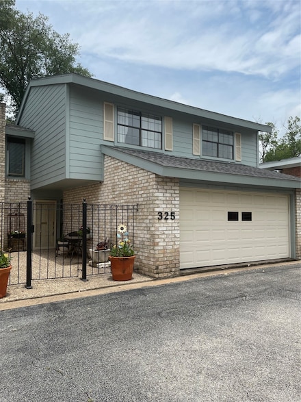 325 E Main St, Brenham, TX 77833