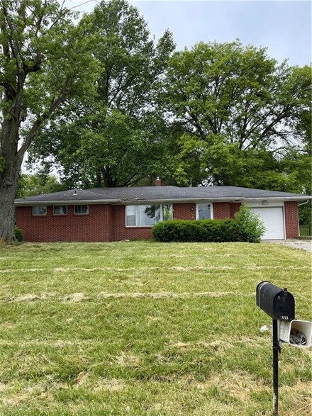 1833 Lowell Ave, Anderson, IN 46011