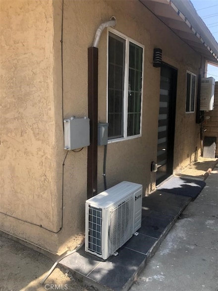 14820 Aztec St, Sylmar, CA 91342