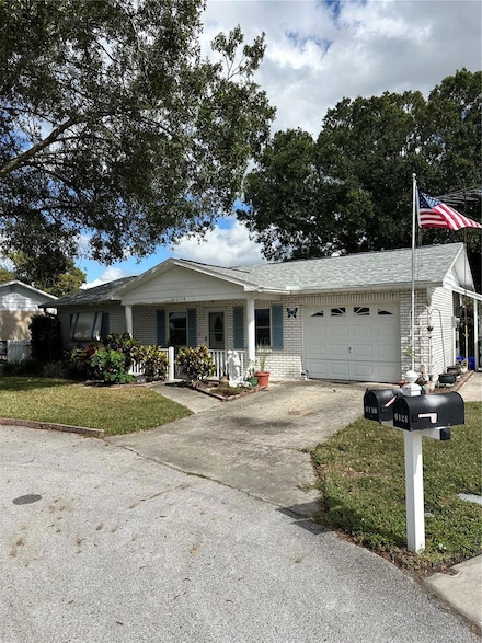 6130 17th St, Zephyrhills, FL 33542