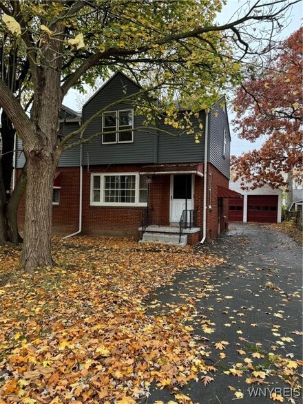 620 Beach Rd, Buffalo, NY 14225