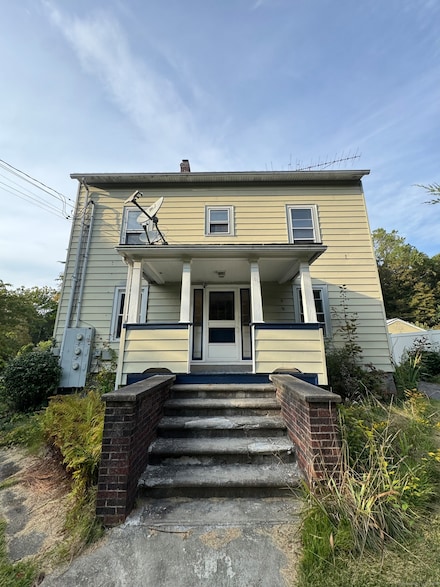 504 Prospect St, Naugatuck, CT 06770