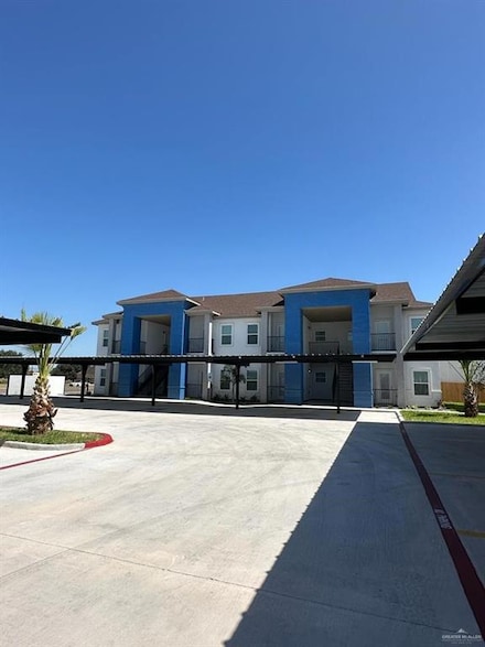 302 Sylvia Handy Dr Unit B15, Elsa, TX 78543