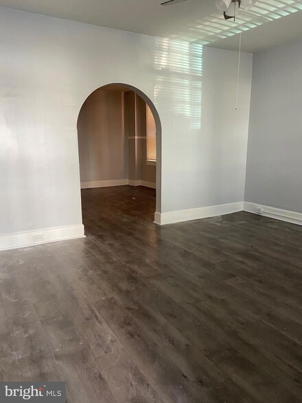 524 Pine St, Darby, PA 19023