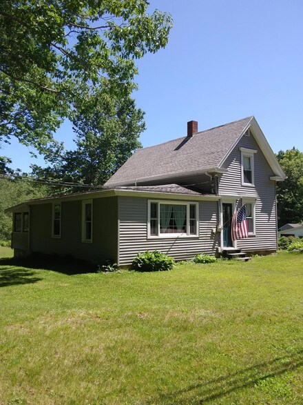 1631 State Route 32, Round Pond, ME 04564