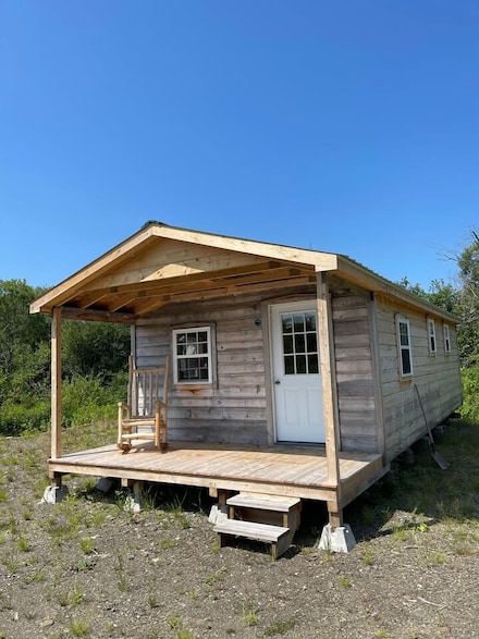 921 Main St, Lille, ME 04746