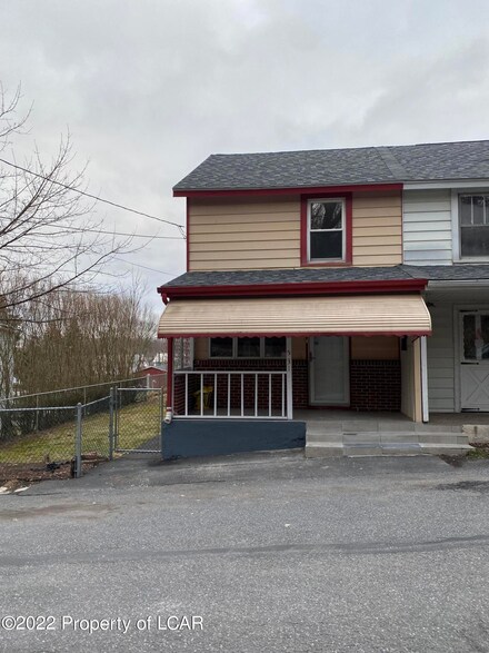 531 E Walnut St, Hazleton, PA 18201