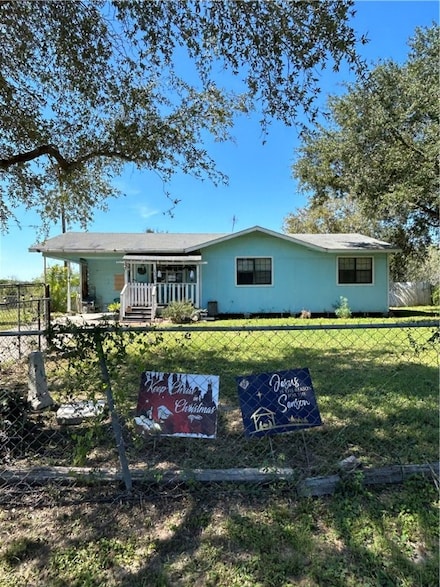 2306 S Reynolds St, Alice, TX 78332