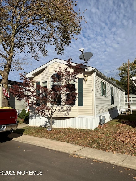 46 Randall Ave, Hazlet Township, NJ 07734