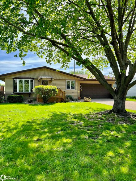 2120 S 15th St, Burlington, IA 52601