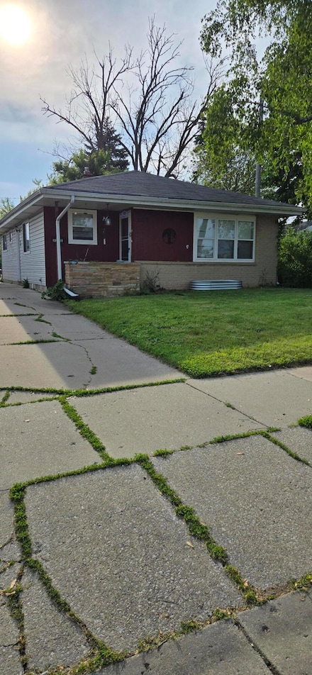 2112 Virginia St, Racine, WI 53405