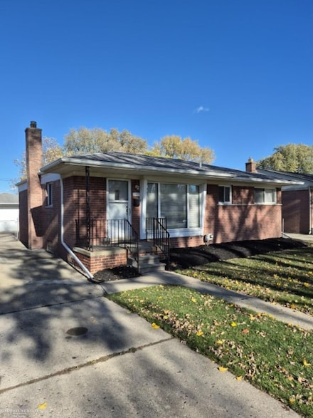 22431 Euclid St, Saint Clair Shores, MI 48082