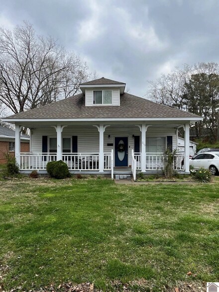 213 S 15th St, Murray, KY 42071