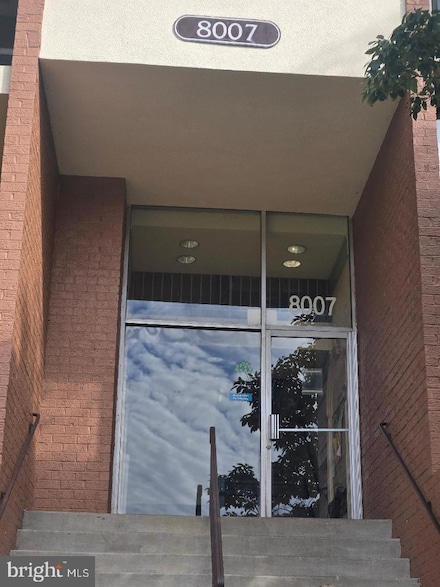 8007 Mandan Rd Unit T-2, Greenbelt, MD 20770