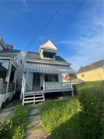 500 Russellwood Ave, Mc Kees Rocks, PA 15136