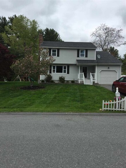 3 Tammy St, Salem, NH 03079