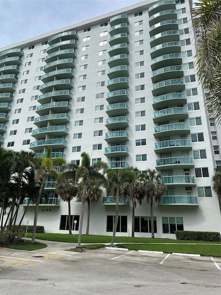 19380 Collins Ave Unit 1610, Sunny Isles Beach, FL 33160