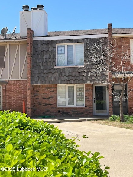 1005 Jefferson St, Plainview, TX 79072