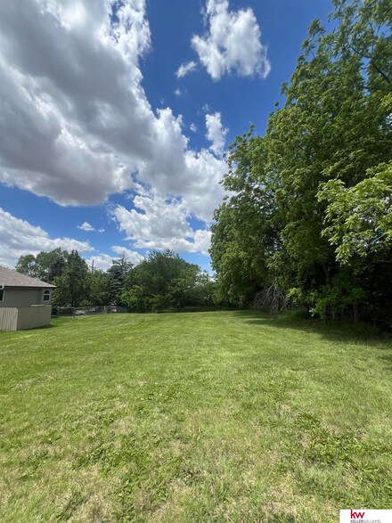 8704 12th Ave, Plattsmouth, NE 68048