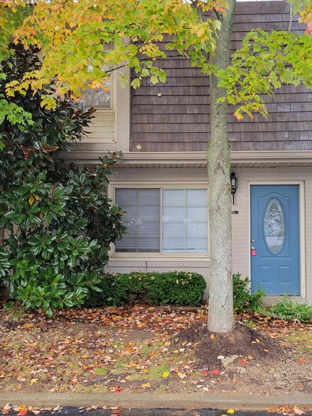 214 Regency Point Path, Lexington, KY 40503