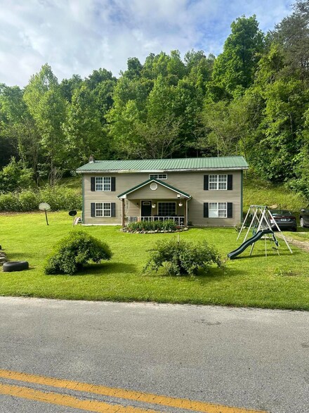 2033 Ky 1938, Booneville, KY 41314