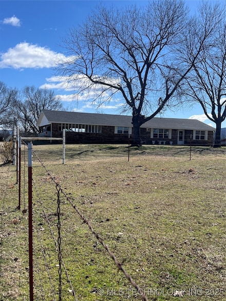 37280 Morris Creek Rd, Howe, OK 74940