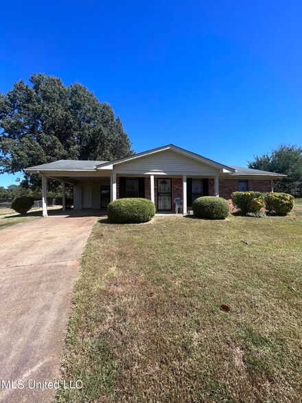 119 Homestead Ln, Coldwater, MS 38618