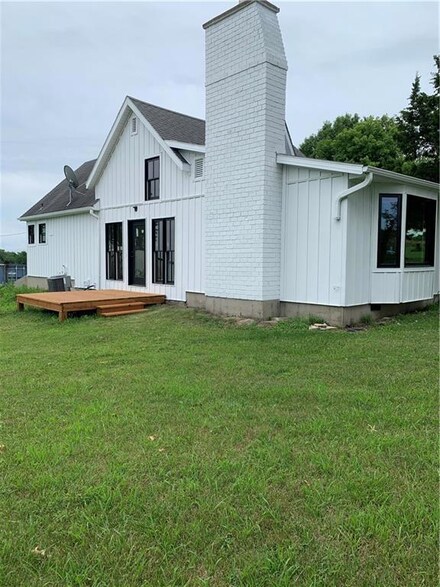 3624 NE Spring Hill Rd, Hamilton, MO 64644