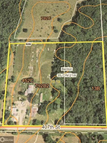 26601 407th St, Russell, IA 50238