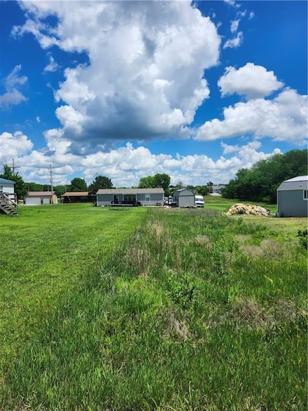 26 Shady Ln, Linn Valley, KS 66040