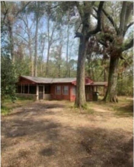 40246 Travis Dr, Ponchatoula, LA 70454