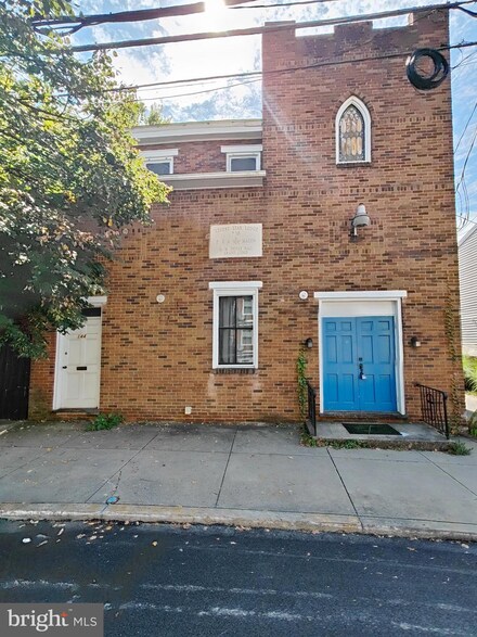 144 W North St, Carlisle, PA 17013