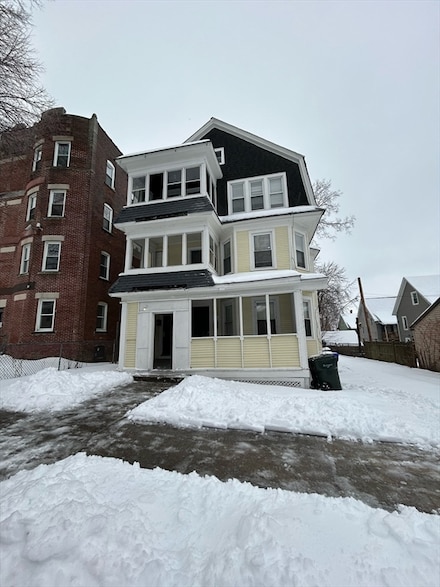 14 Coomes St, Springfield, MA 01108