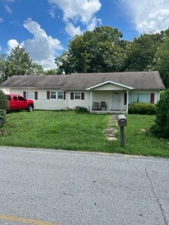504 Freeman St, Lafayette, TN 37083