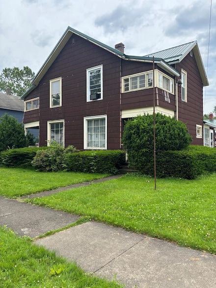 515 W Elm St, Titusville, PA 16354