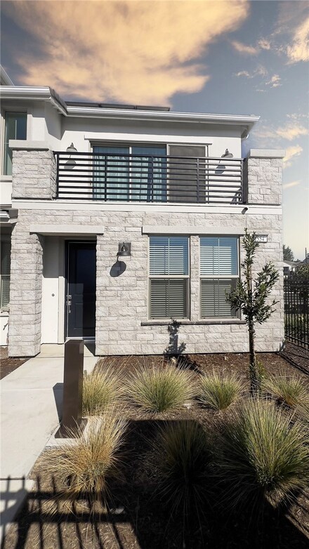 554 W Mahogany Ln, Clovis, CA 93611