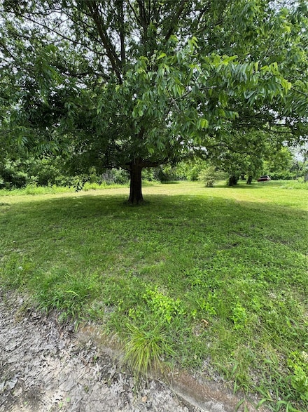 720 Myrtle St, Gainesville, TX 76240