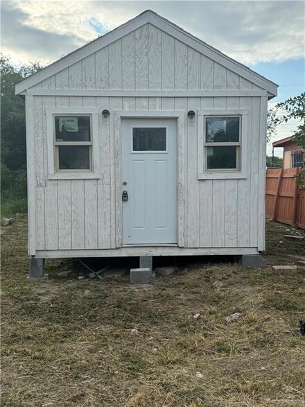 112 N Pino St, Weslaco, TX 78596