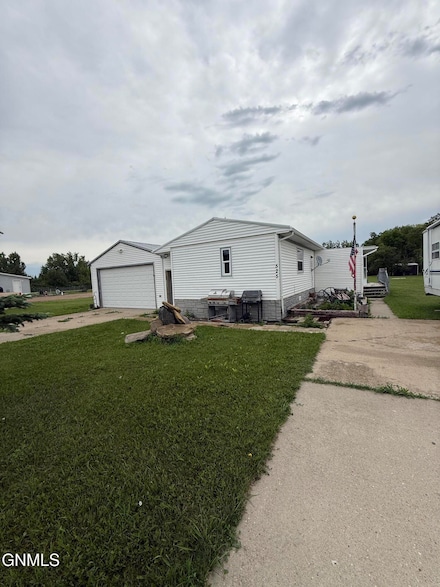 525 Stadler St, Turtle Lake, ND 58575