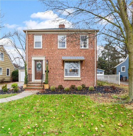 4573 W 221st St, Cleveland, OH 44126