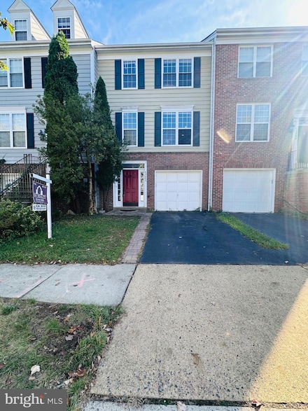 43005 Beachall St, Chantilly, VA 20152