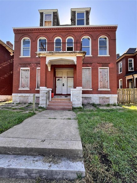 2110 Harris Ave Unit A, Saint Louis, MO 63107