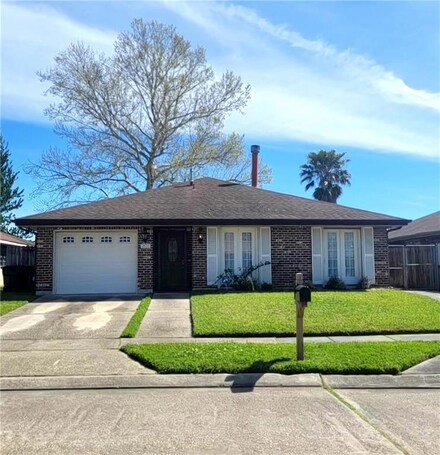 7533 Primrose Dr, New Orleans, LA 70126