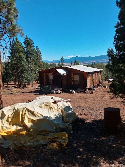 696-225 Peak Rd, Susanville, CA 96130