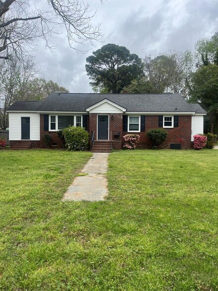 23 Edgewood Dr, Sumter, SC 29150