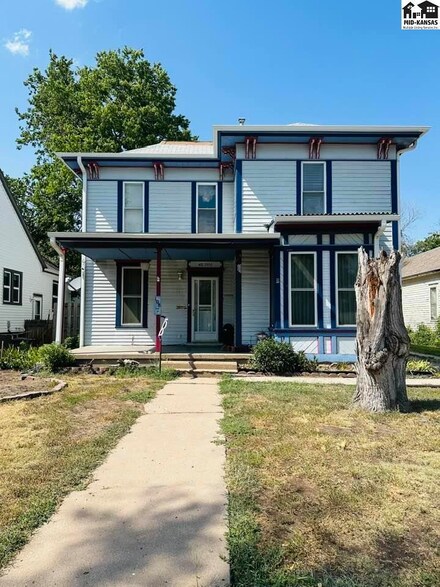 108 W 7th Ave, Hutchinson, KS 67501