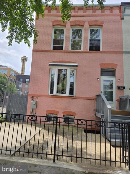 732 Morton St NW, Washington, DC 20010